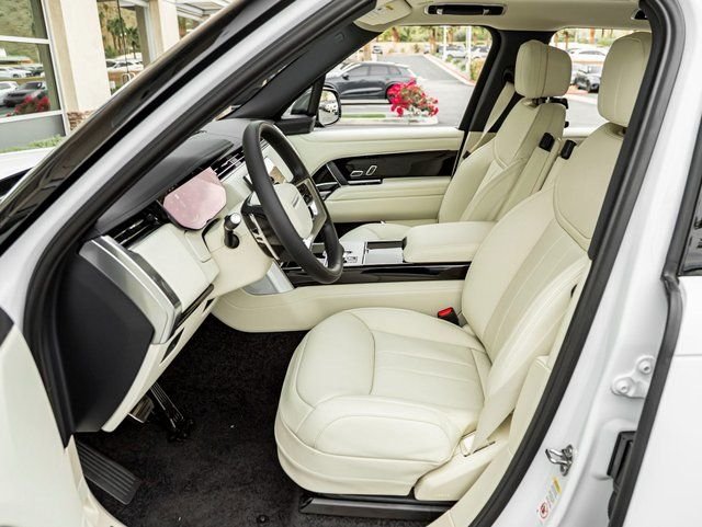 New 2026 Fuji White Land Rover SE image 14