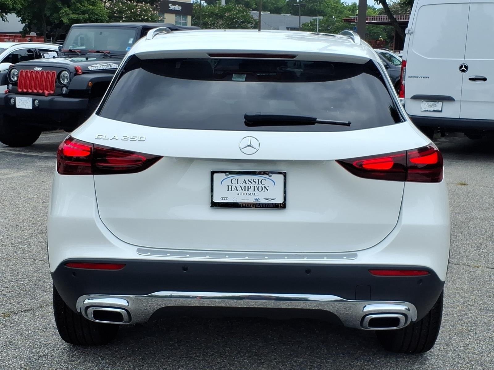 Used 2026 Polar White Mercedes-Benz GLA 250 image 9
