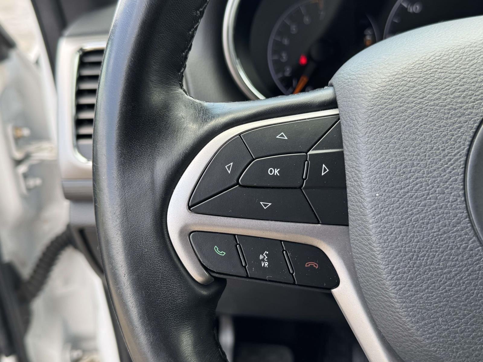 Used 2020 Bright White Clearcoat Jeep Altitude image 11