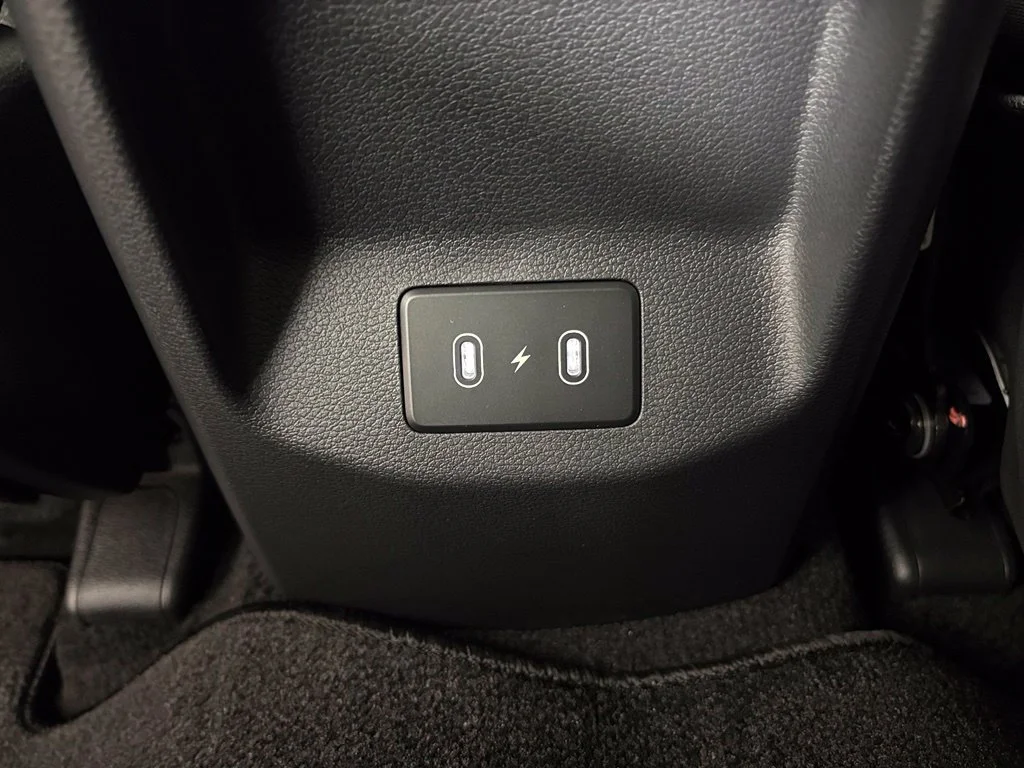 New 2027 Glacial White Pearl Kia LX image 40