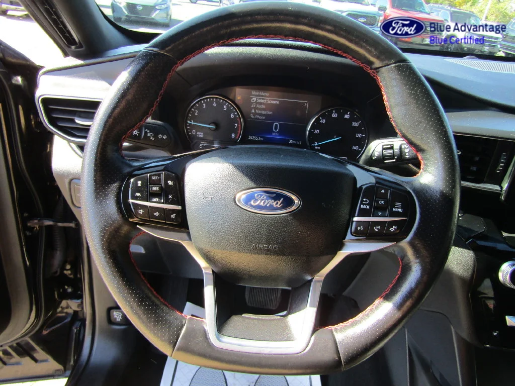 Certified Used 2022 Agate Black Metallic Ford ST-Line image 20