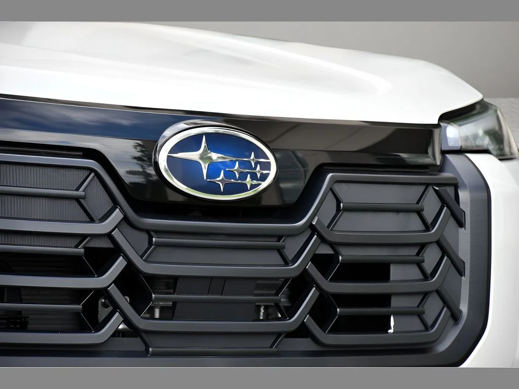 New 2026 CRYSTAL WHITE PEARL Subaru Limited image 11