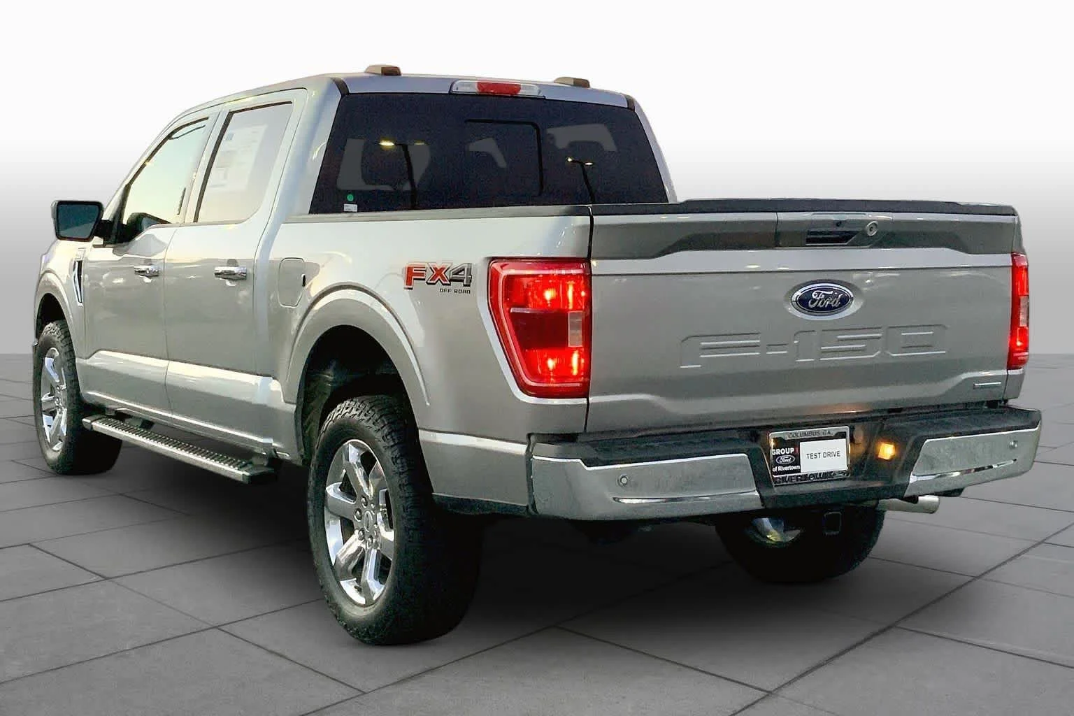 Used 2022 Iconic Silver Metallic Ford XLT image 11
