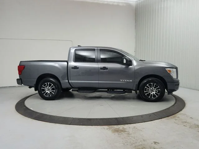 Used 2024 Gray Nissan SV image 9