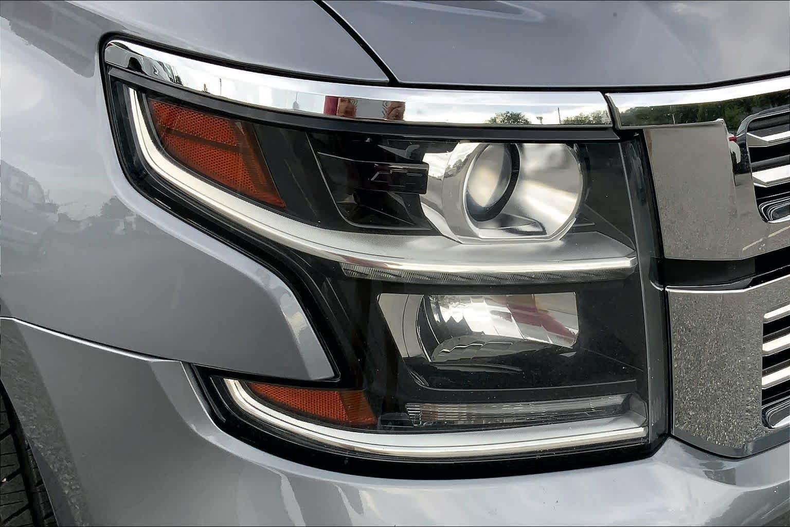 Used 2018 Satin Steel Metallic Chevrolet Premier image 26
