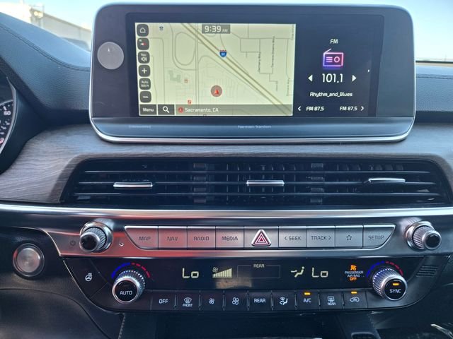 Used 2022 White Kia SX image 17