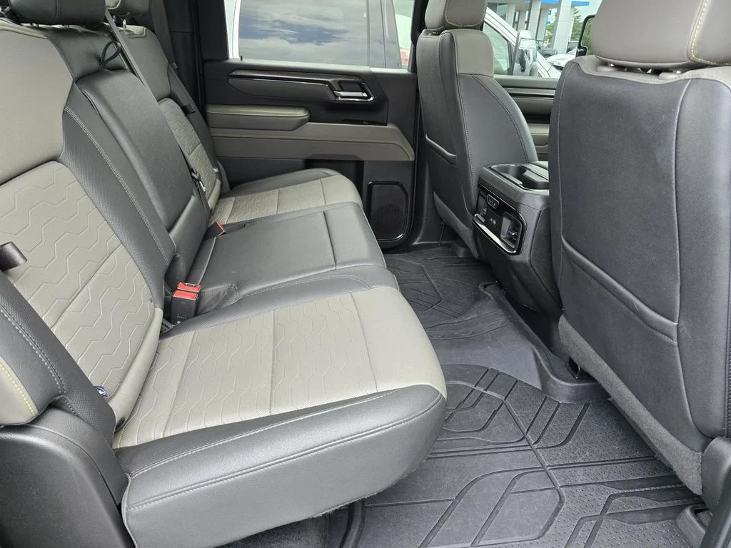 Used 2025 Slate Gray Metallic Chevrolet ZR2 image 19