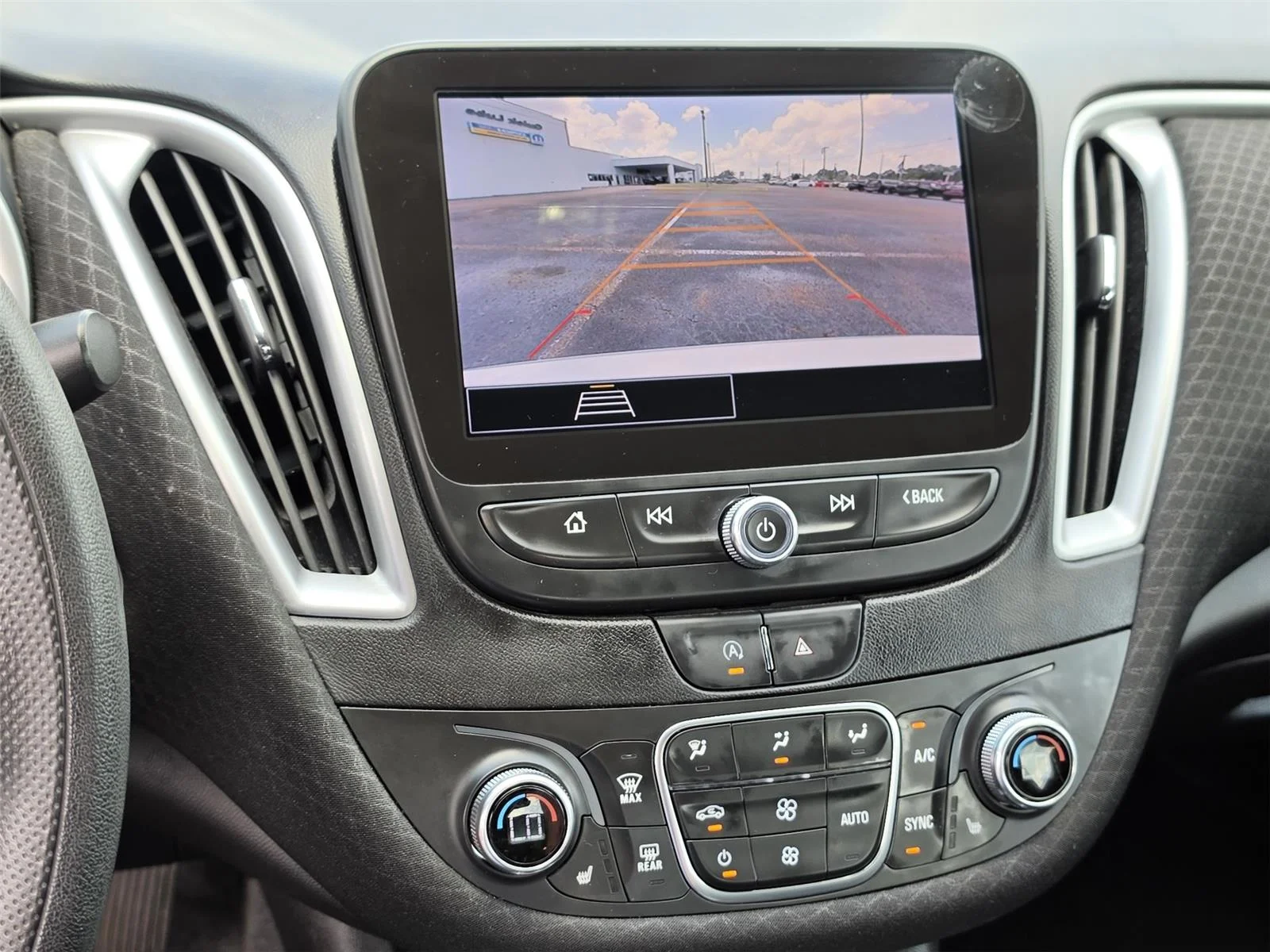 Used 2024 Summit White Chevrolet LT image 13