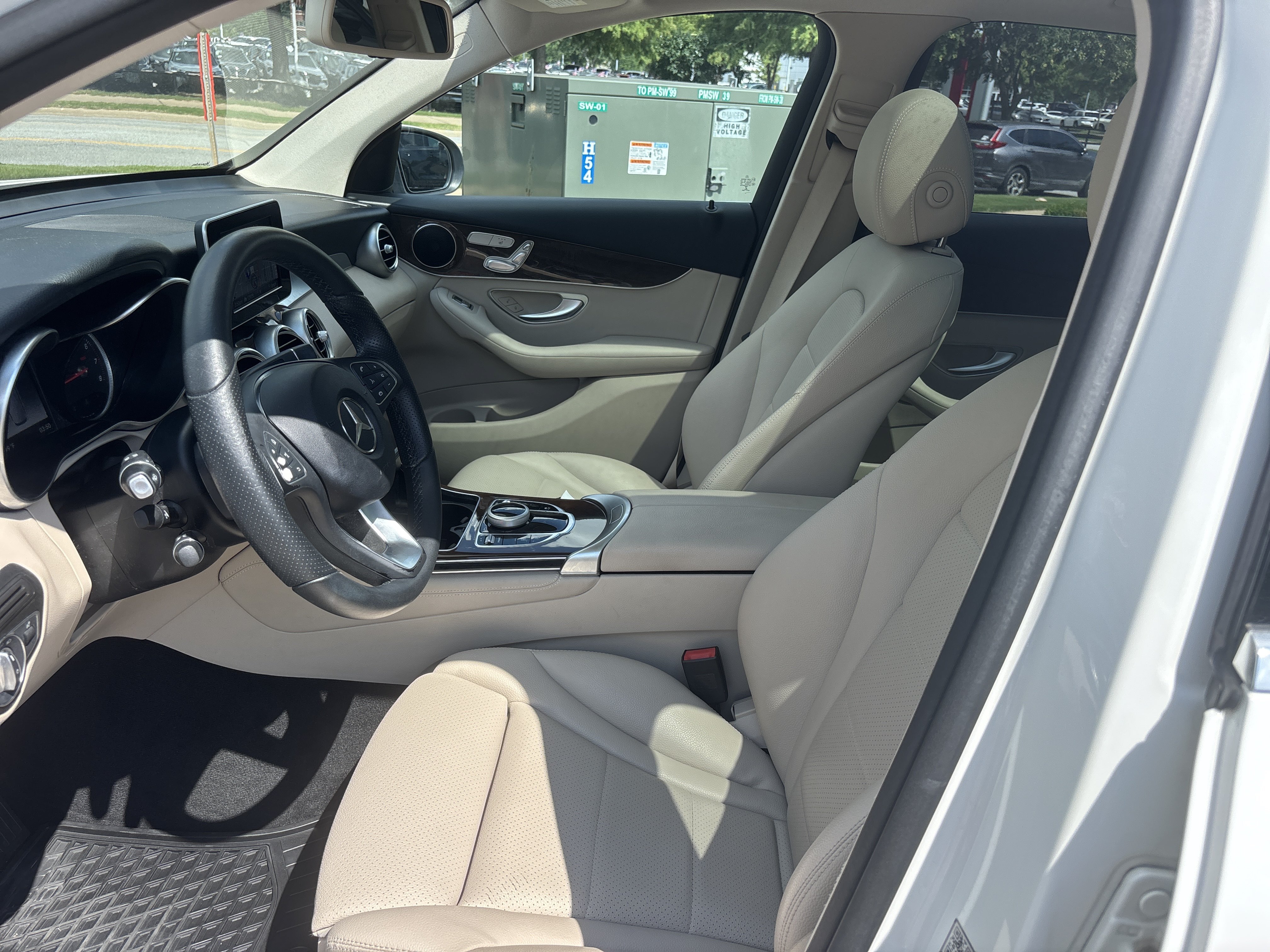 Used 2018 POLAR WHITE Mercedes-Benz 300 4Matic image 15
