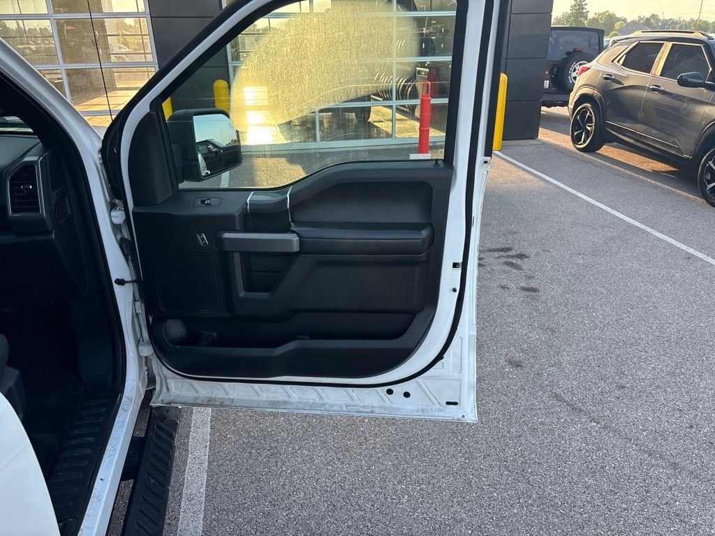 Used 2018 White Ford XLT image 36
