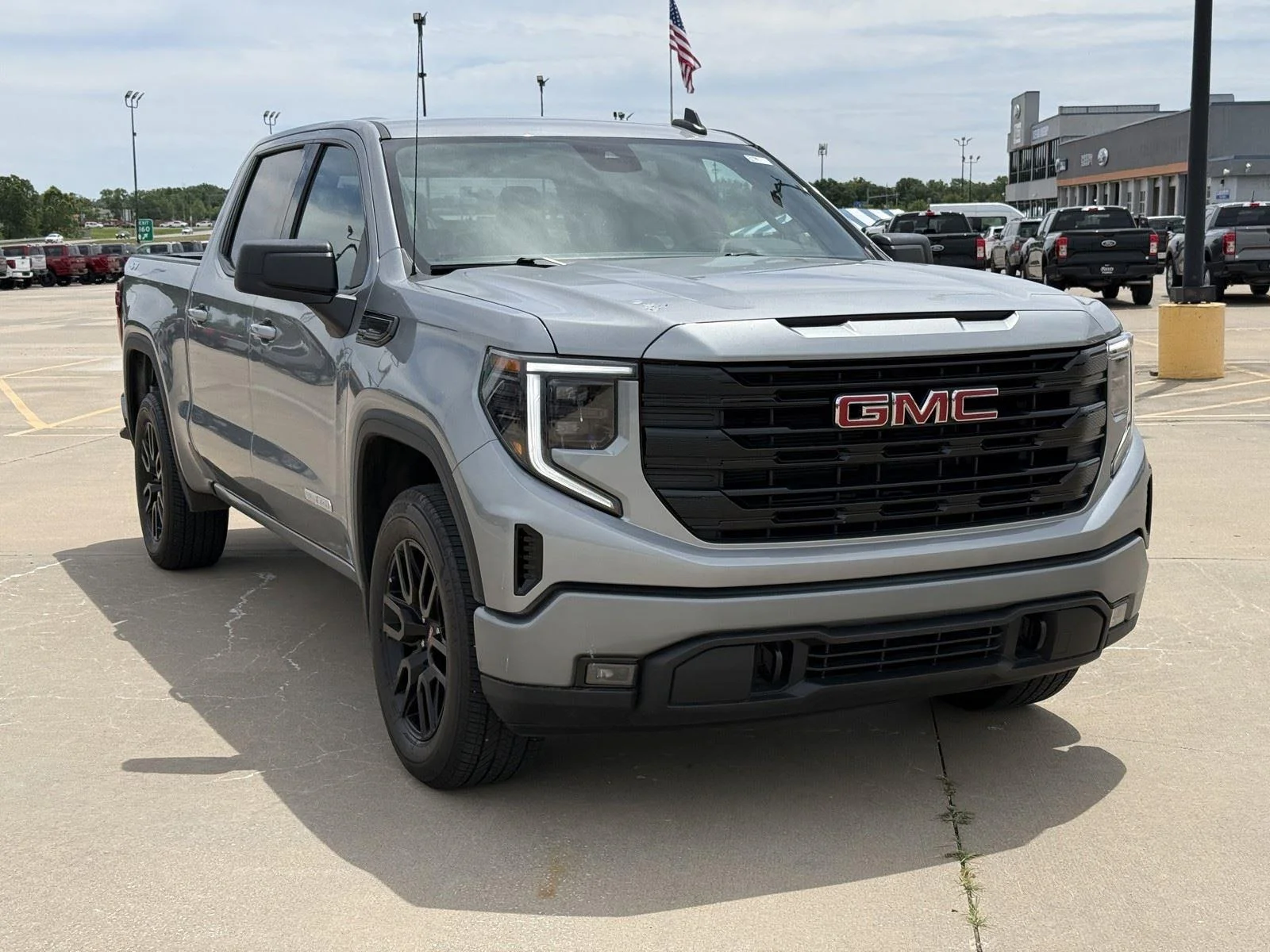 Used 2024 GMC Sierra 1500 Elevation with VIN 3GTPUJEK8RG344333 for sale in Kansas City