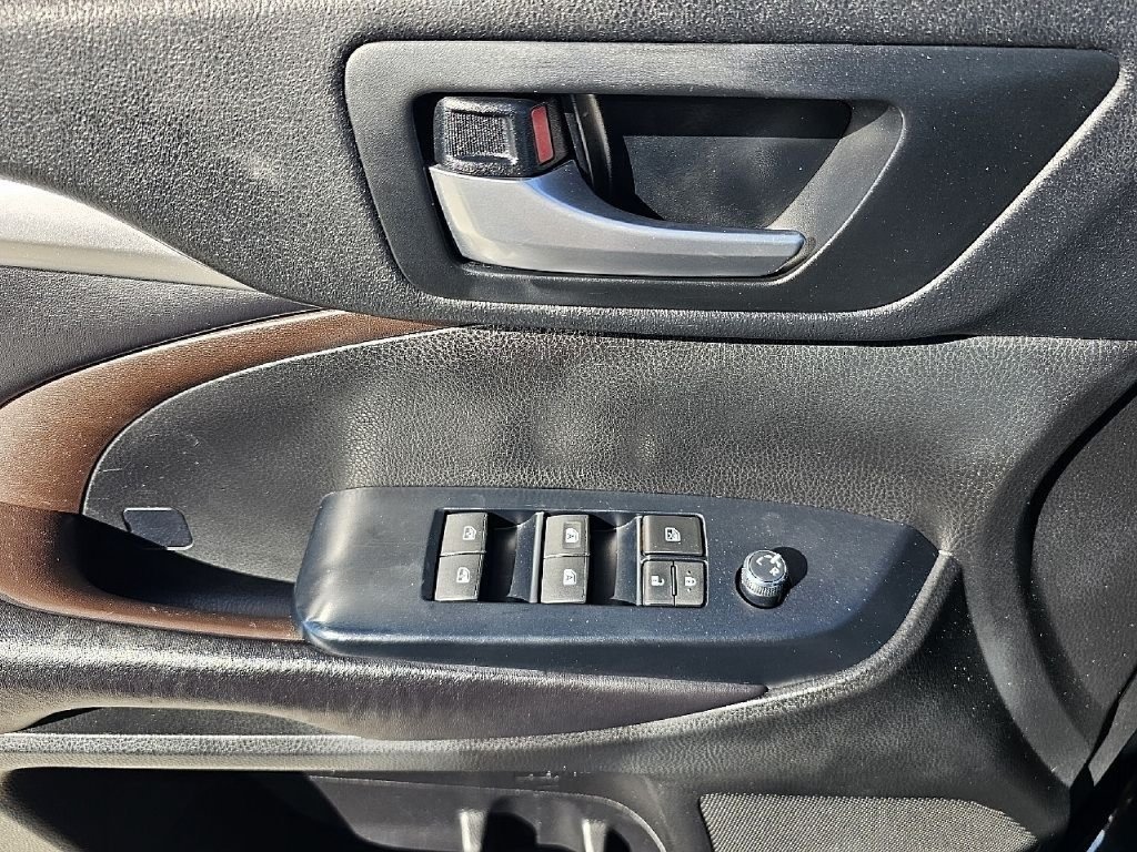 2017 Toyota Highlander XLE - Photo 26