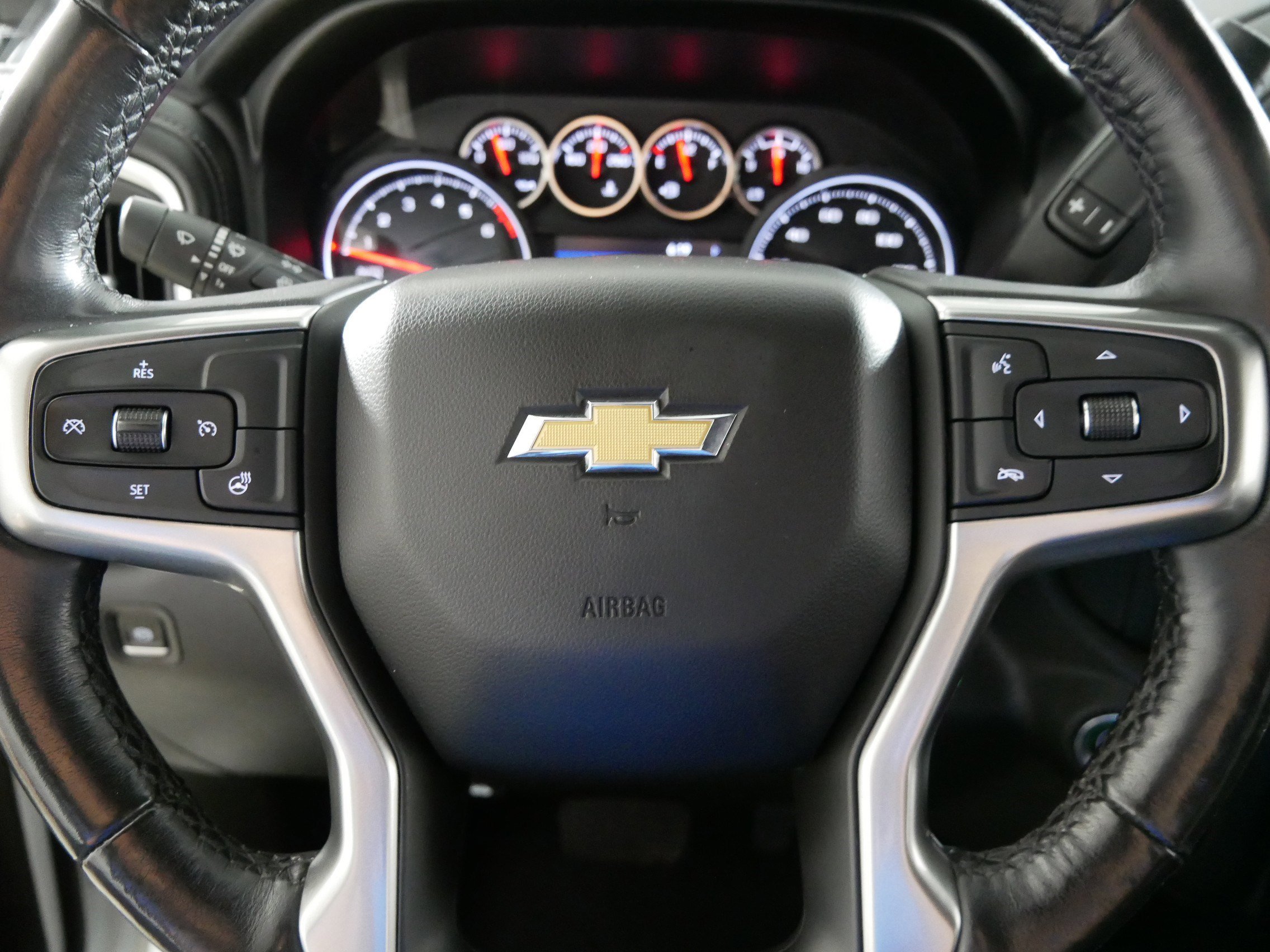 Used 2020 SUMMIT WHITE Chevrolet LT image 25