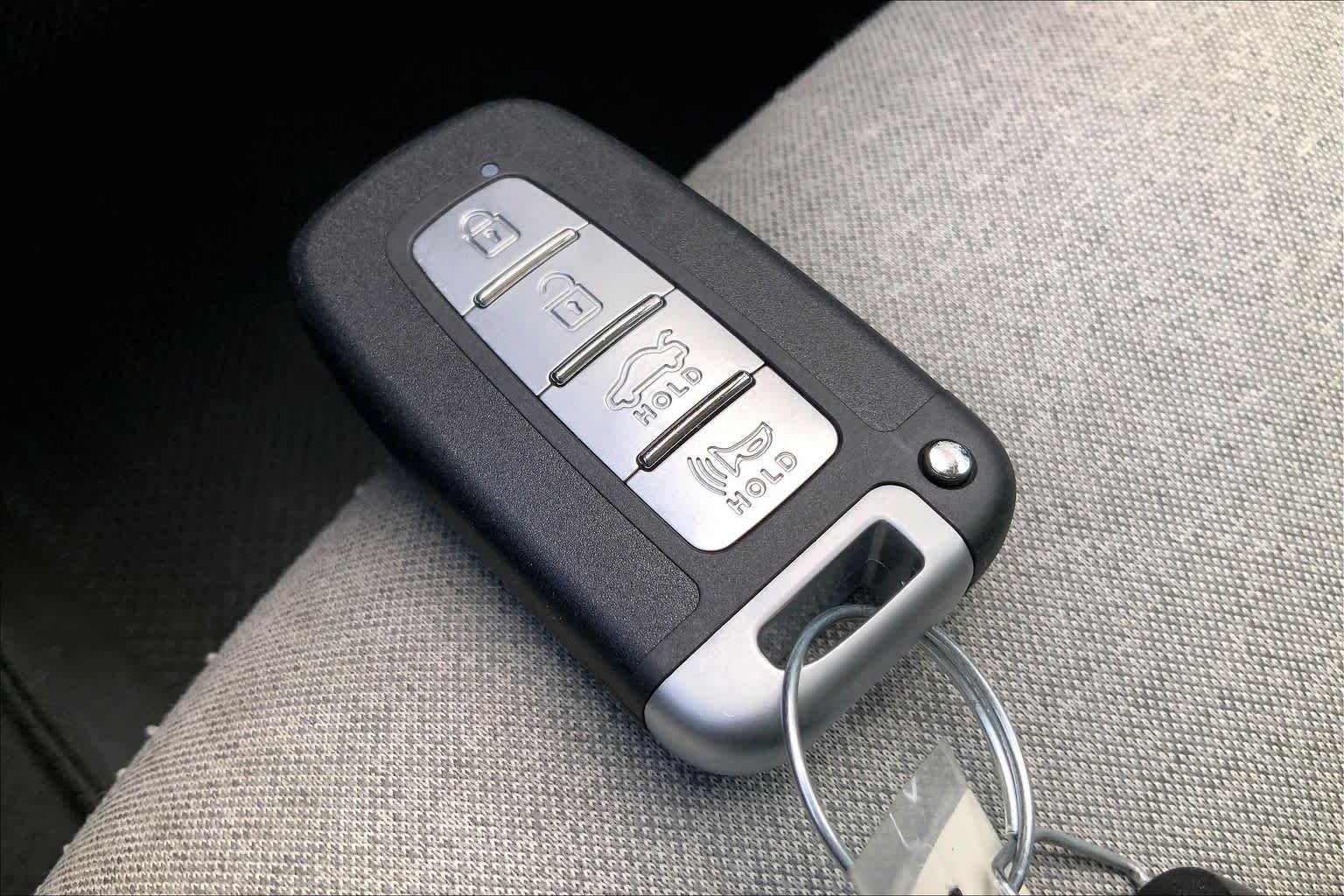 Used 2020 Hampton Gray Hyundai SEL image 14