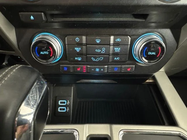 Used 2018 White Ford Lariat image 16