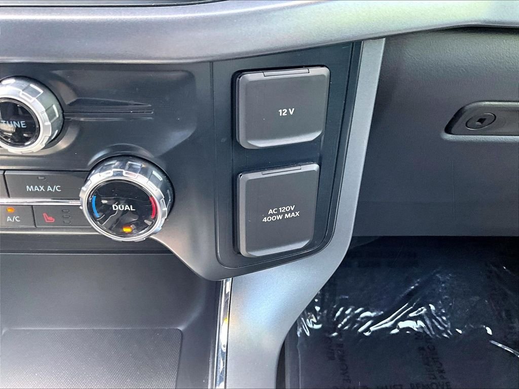 Used 2025 White Ford XLT image 27