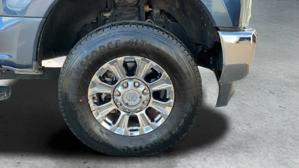 Used 2018 Blue Ford XLT image 24