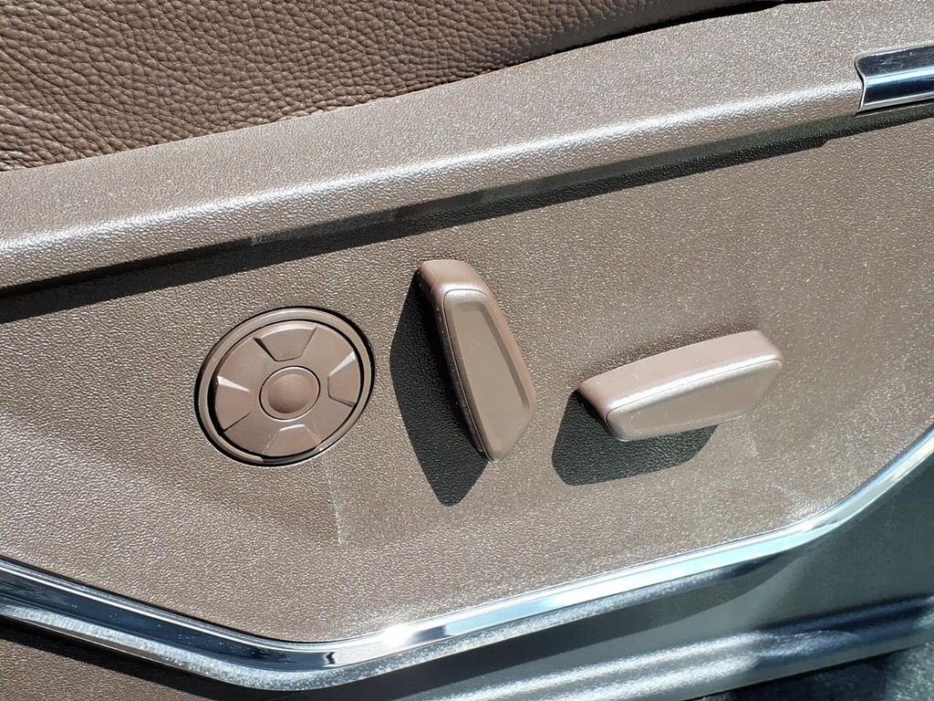 New 2026 Star White Metallic Tri-Coat Ford F-250® King Ranch® image 15
