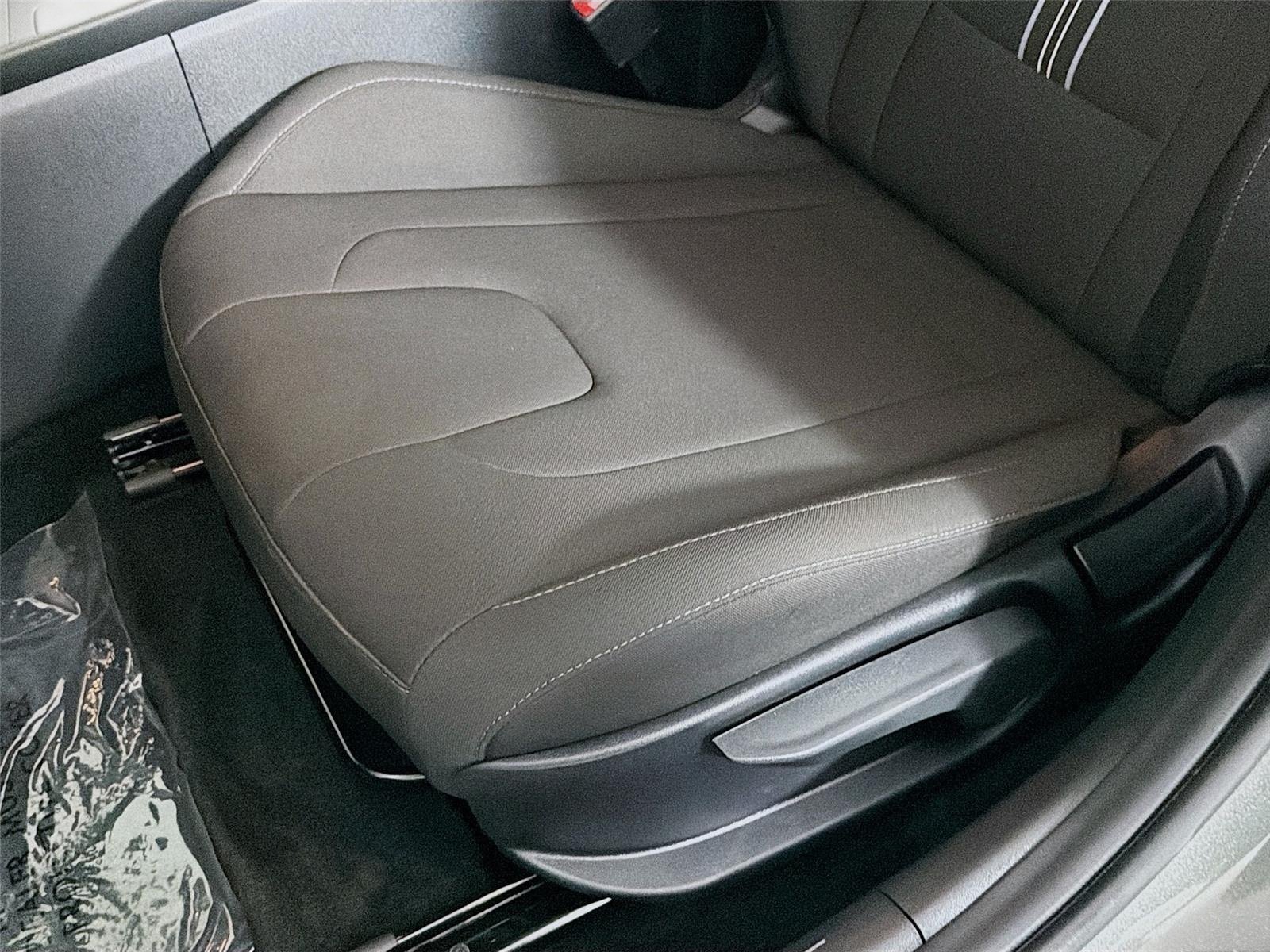 Used 2026 Amazon Gray Hyundai SEL Sport image 19