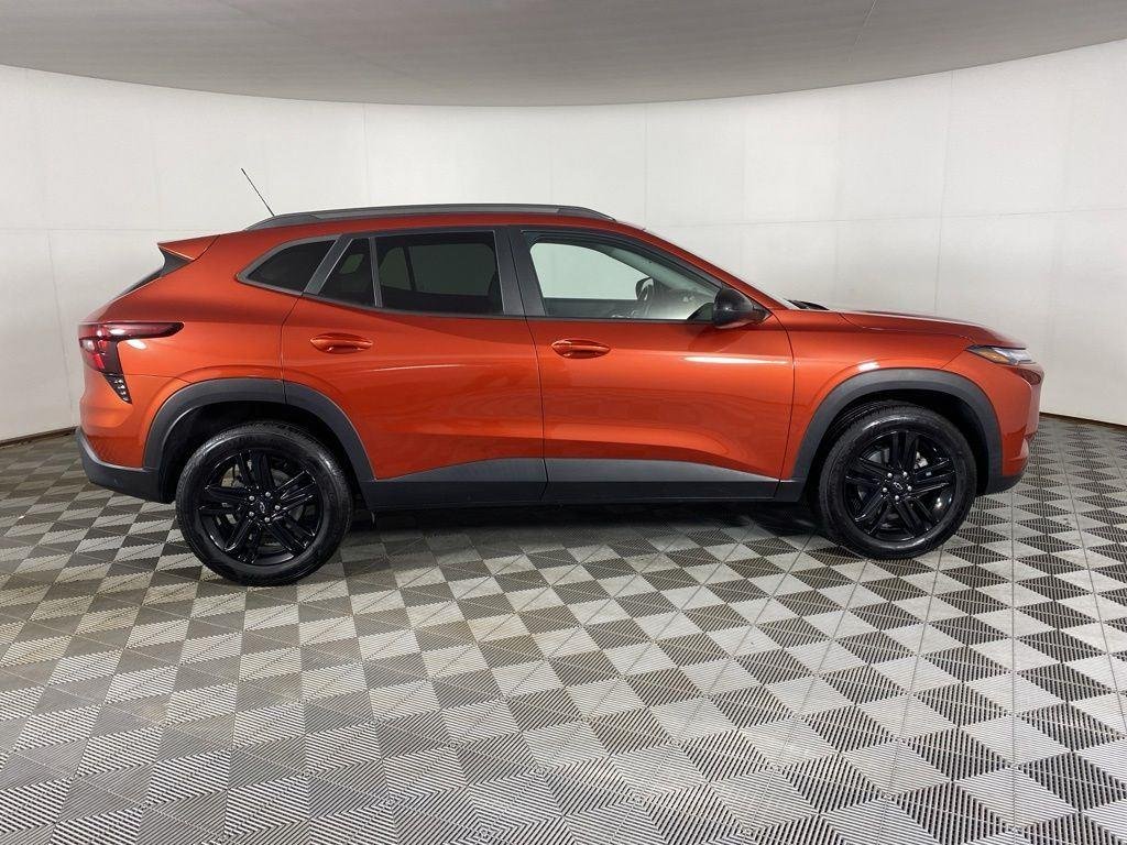 Used 2024 Orange Metallic Chevrolet ACTIV image 8