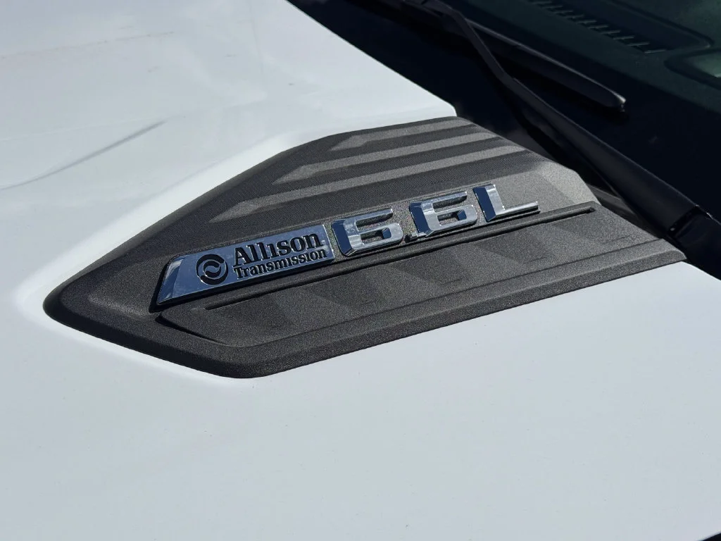 New 2026 Summit White Chevrolet WT image 2