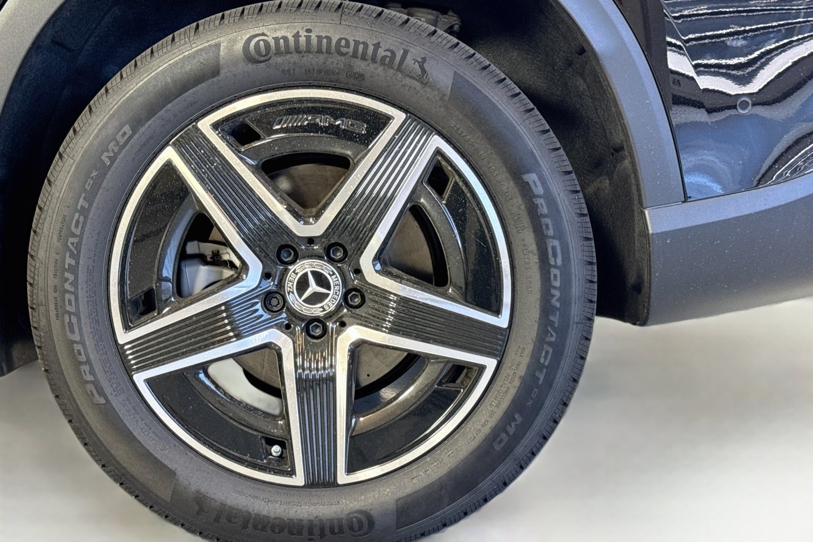New 2026 Black Mercedes-Benz GLC 300 image 29
