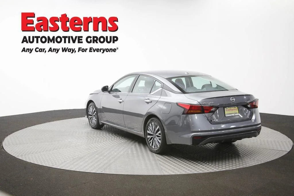 Used 2025 Gray Nissan 2.5 SV image 66