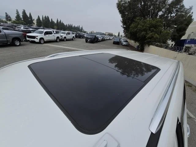 Used 2021 CRYSTAL WHITE TRICOAT Cadillac Premium Luxury Platinum image 11