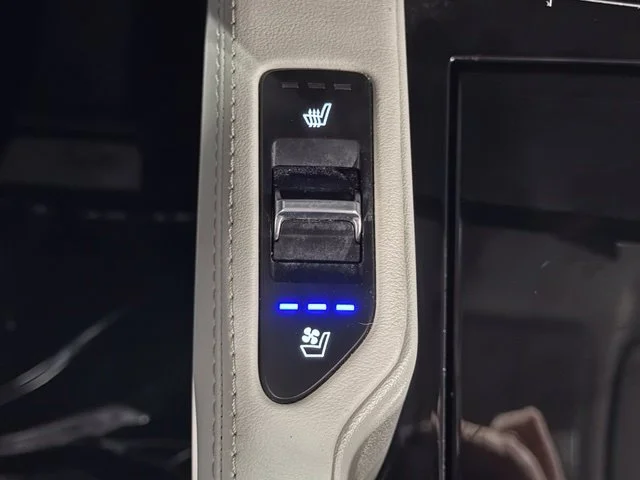 Used 2022 Black Kia EX image 27