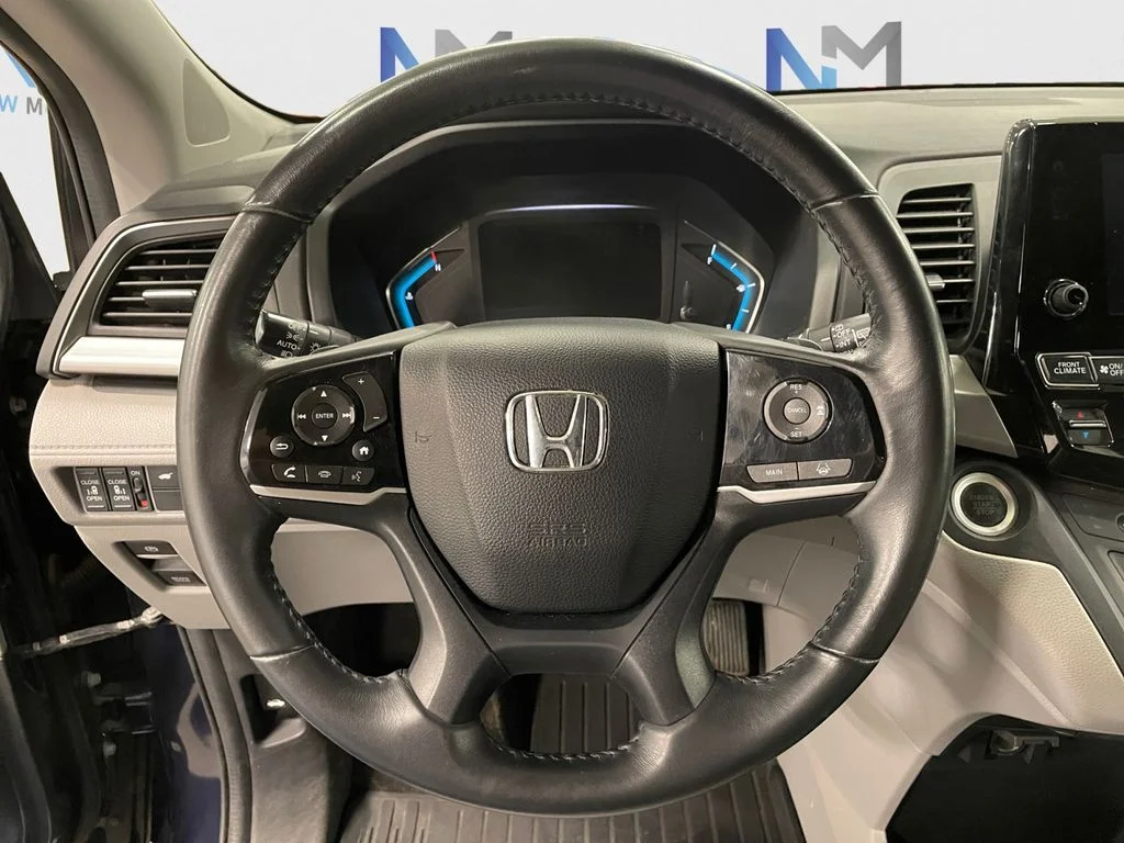 Used 2018 Blue Honda EX-L image 12