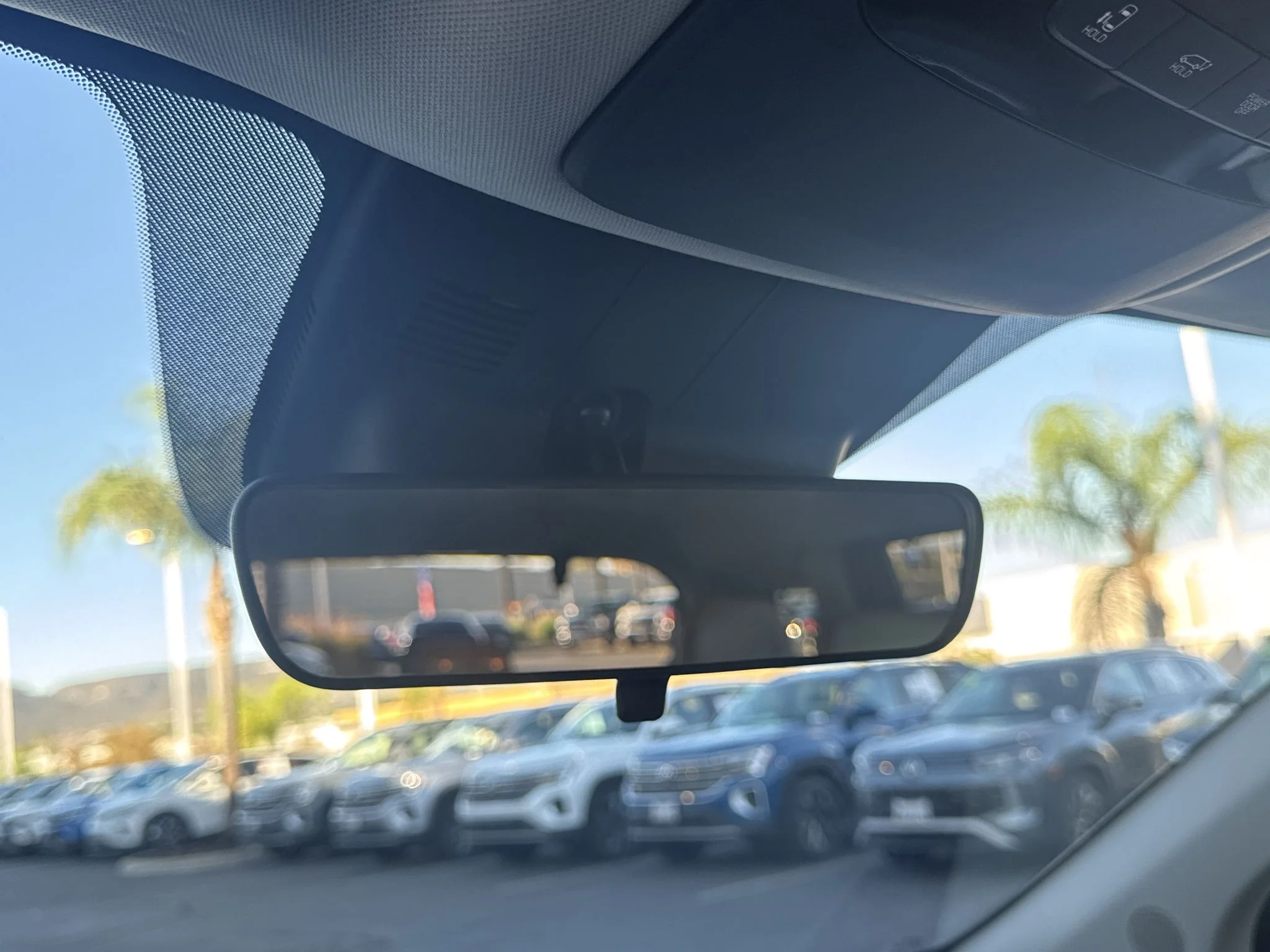 Used 2025 CERAMIC SILVER Kia EX image 25