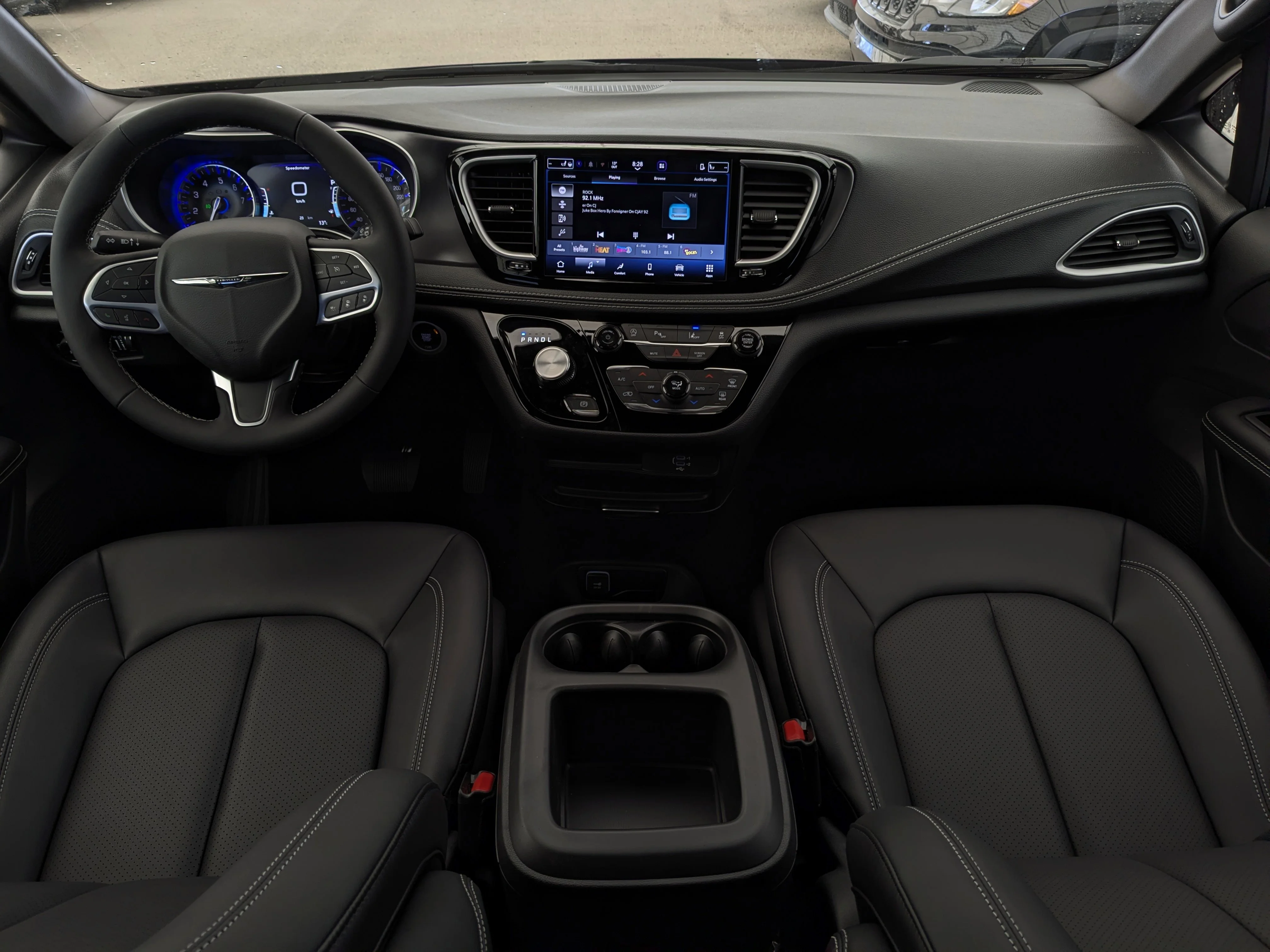 New 2026 Black Chrysler Select - - 360 Camera - FAV Edition - Power Liftgate - Remote Start & tons more! image 24
