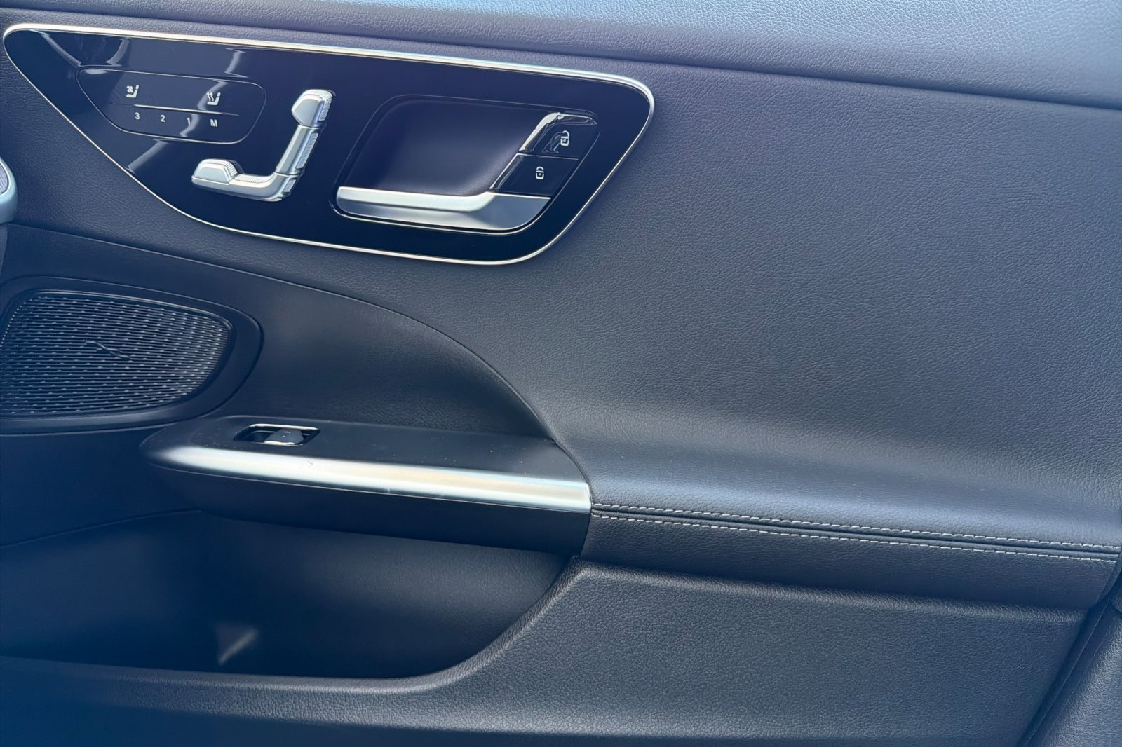 2026 Mercedes-Benz C-Class Sedan C 300 - Photo 34