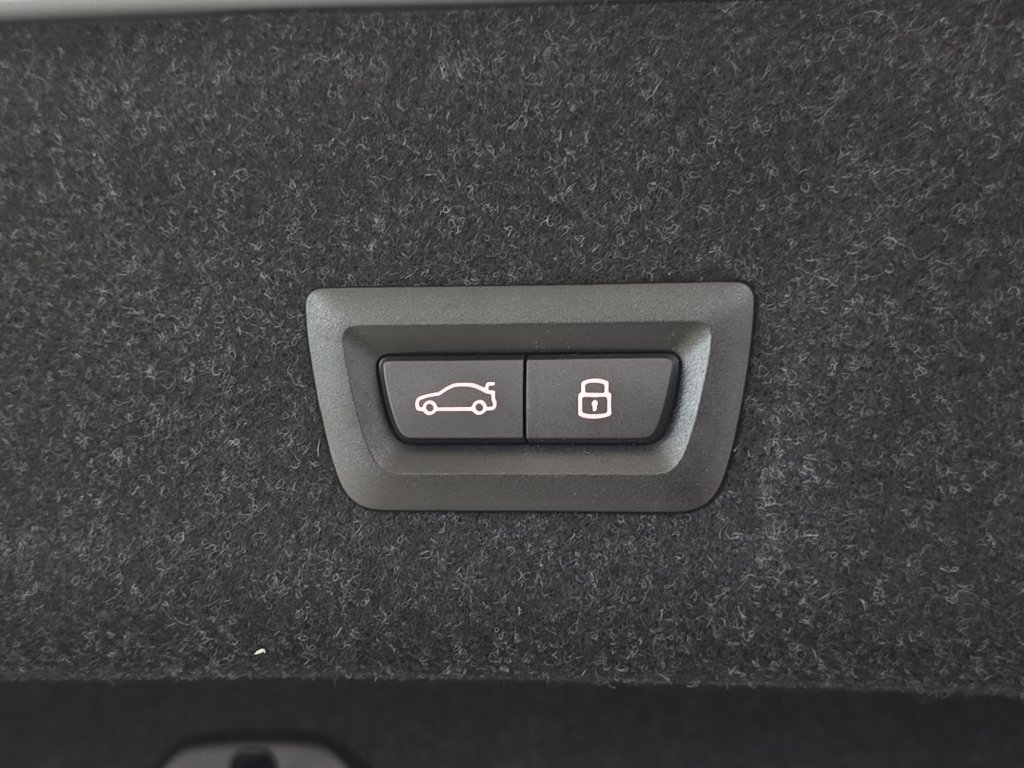 Used 2024 Brooklyn Grey Metallic BMW Competition image 30