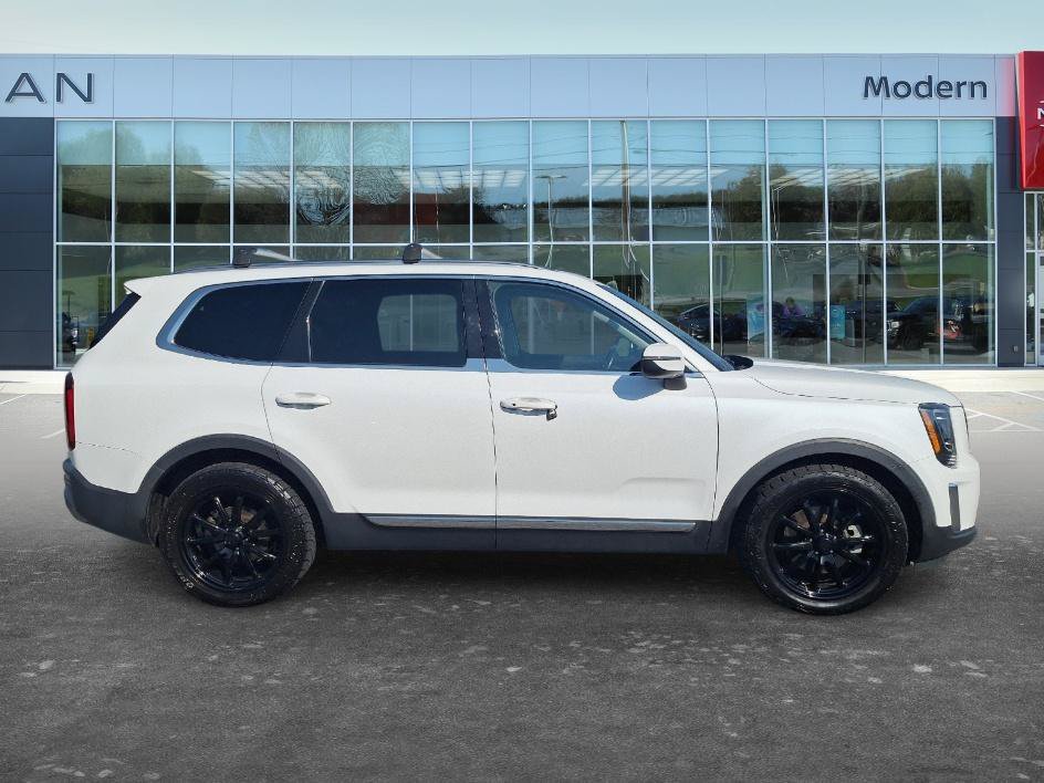 Used 2020 Snow White Pearl Kia EX image 4