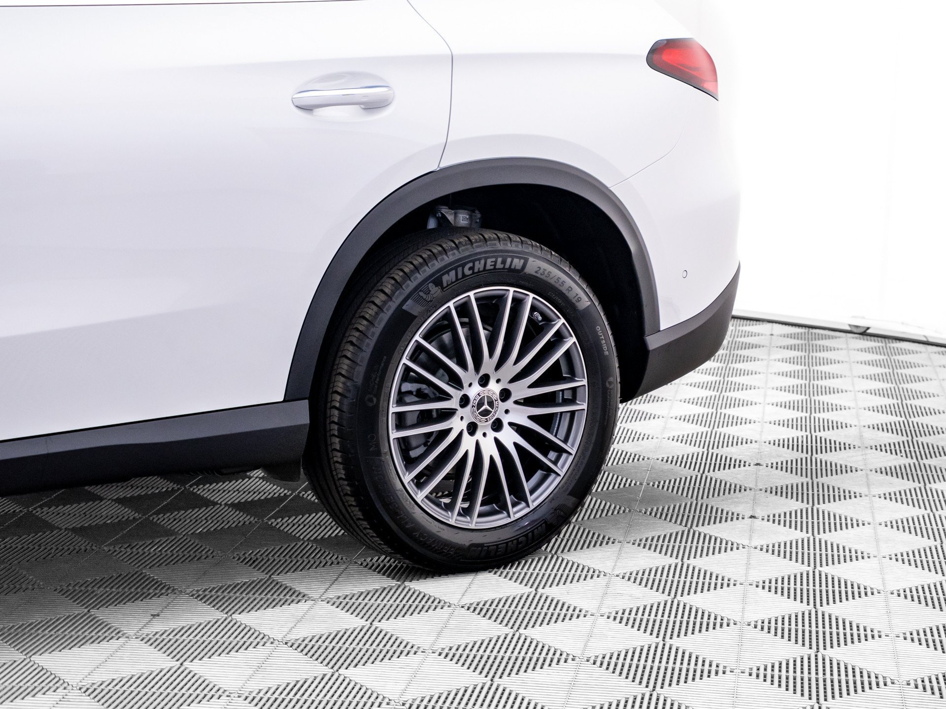 New 2026 White Mercedes-Benz GLC 300 image 71