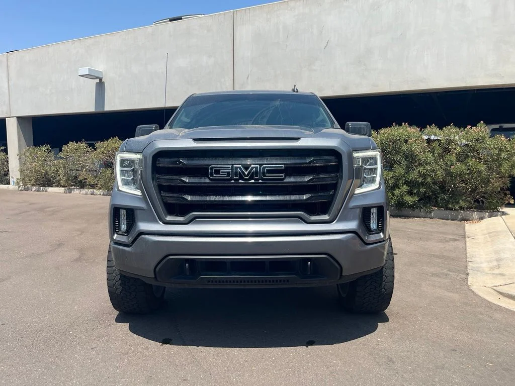 Used 2021 Gray GMC Elevation image 3