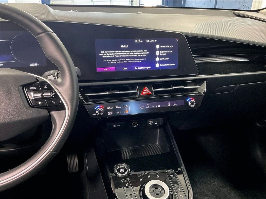 Used 2024 Blue Kia Wind image 18