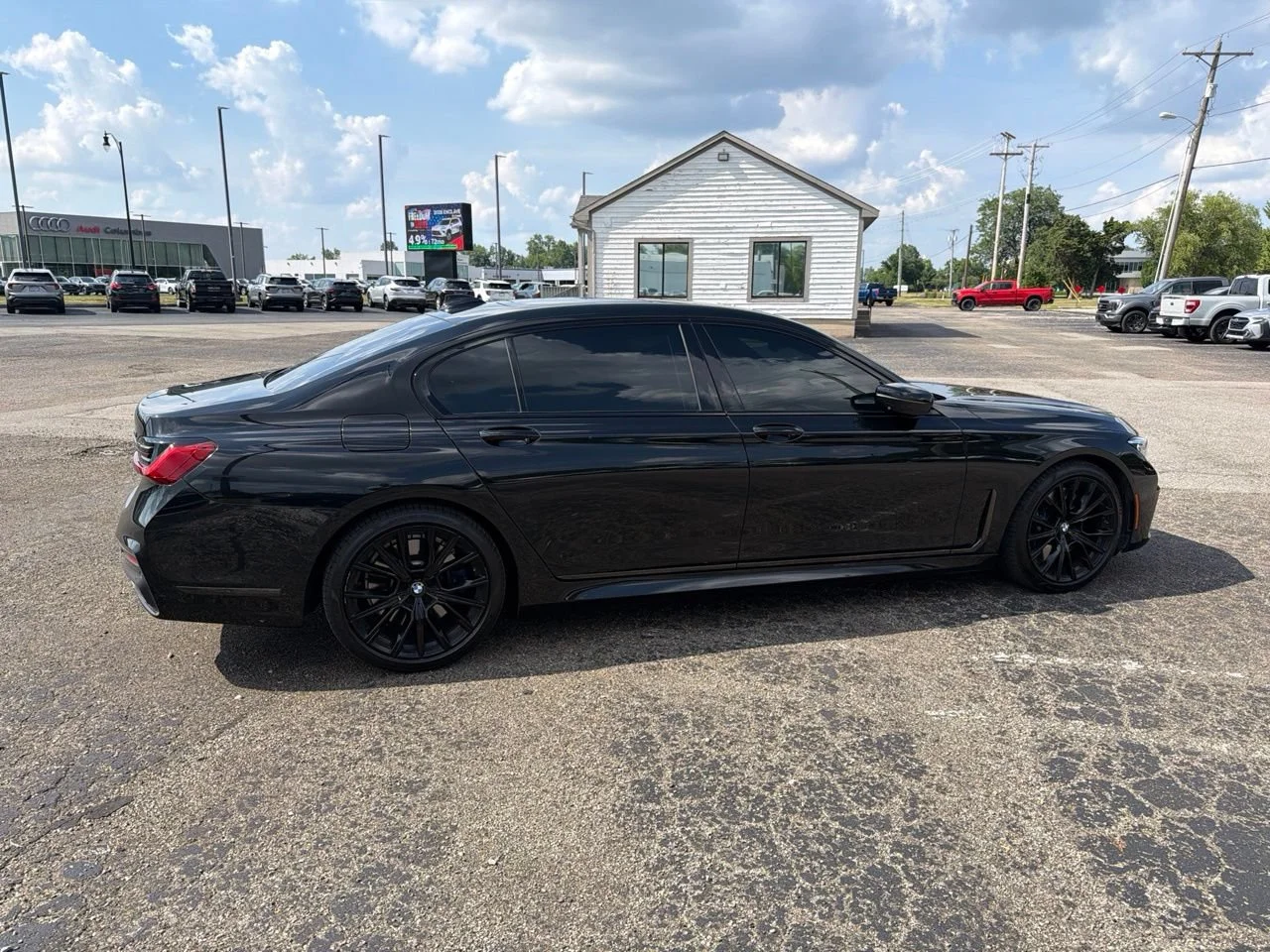Used 2021 Black BMW xDrive image 9