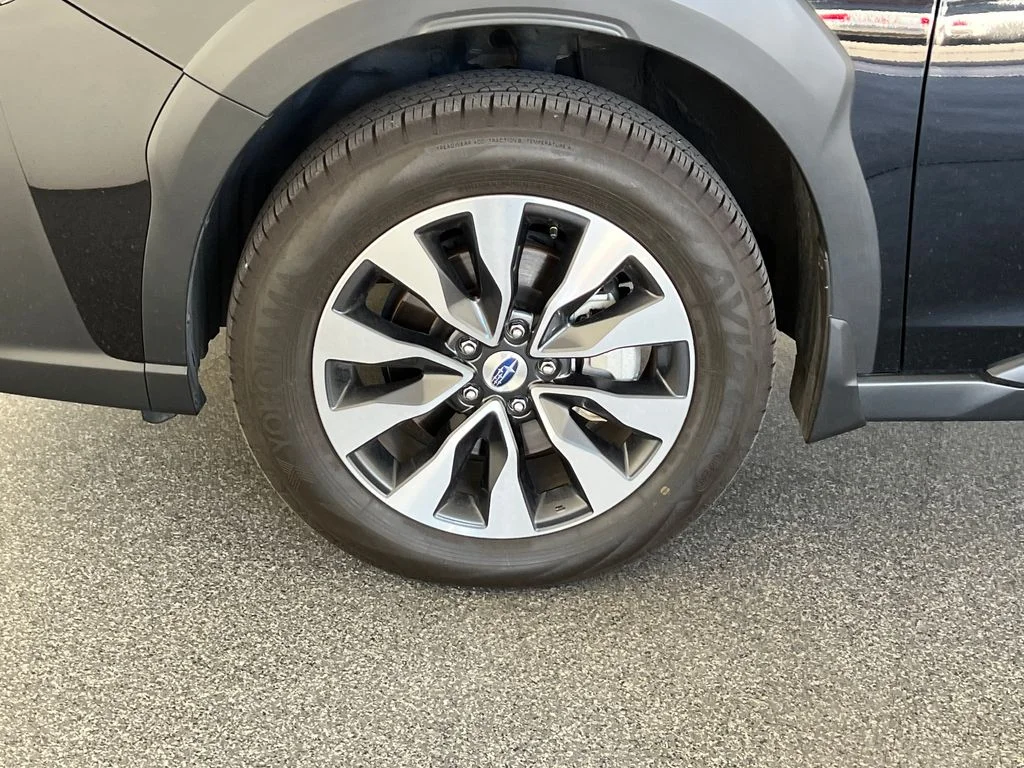 Used 2025 Black Subaru Limited image 28
