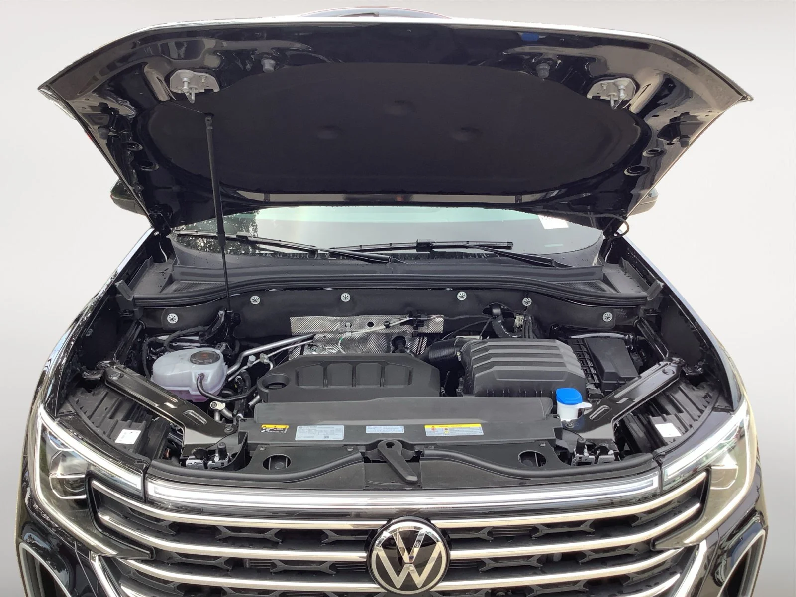 New 2026 Deep Black Pearl Volkswagen 2.0T SE w/Technology image 11