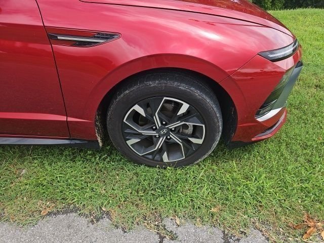 Used 2025 Red Hyundai SEL image 2