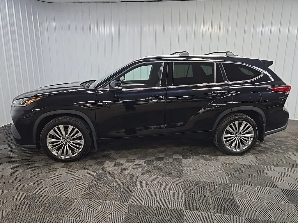 Used 2023 Black Toyota Platinum image 5