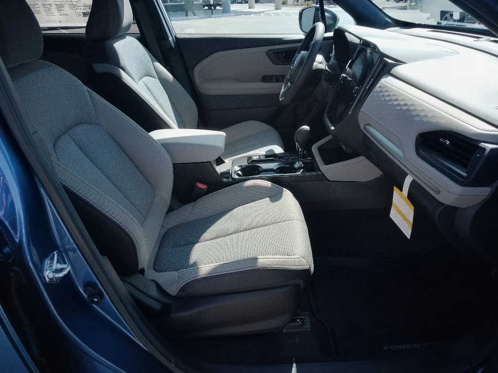 New 2026 DAYBREAK BLUE PEARL Subaru Premium image 17