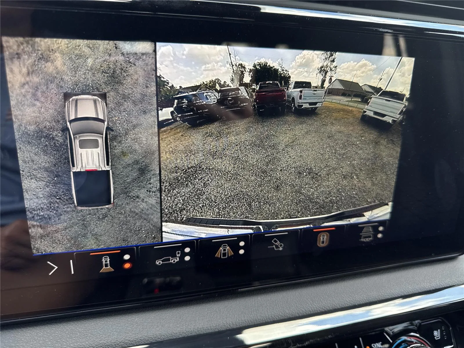 New 2026 Summit White GMC AT4 image 25