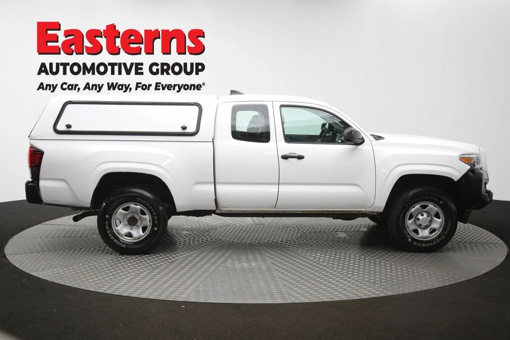 Used 2018 White Toyota SR image 43