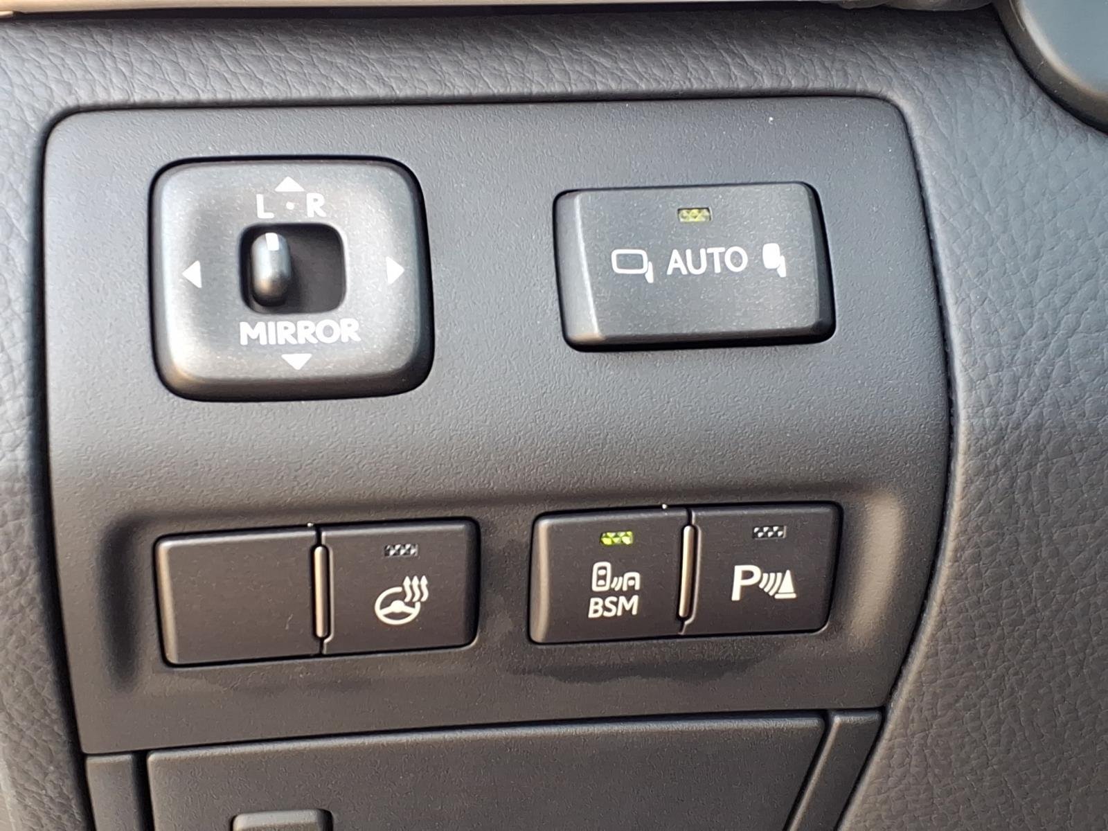 Used 2016 Atomic Silver Lexus Base image 11