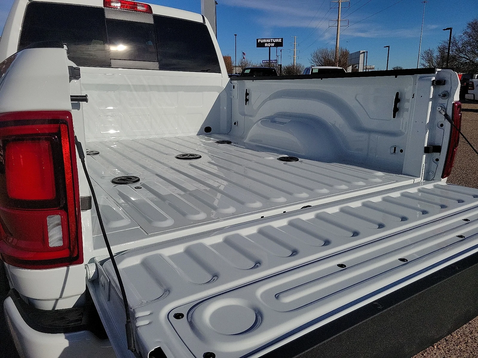 New 2026 PW7 Bright Whit Ram LARAMIE MEGA CAB 4X4 6