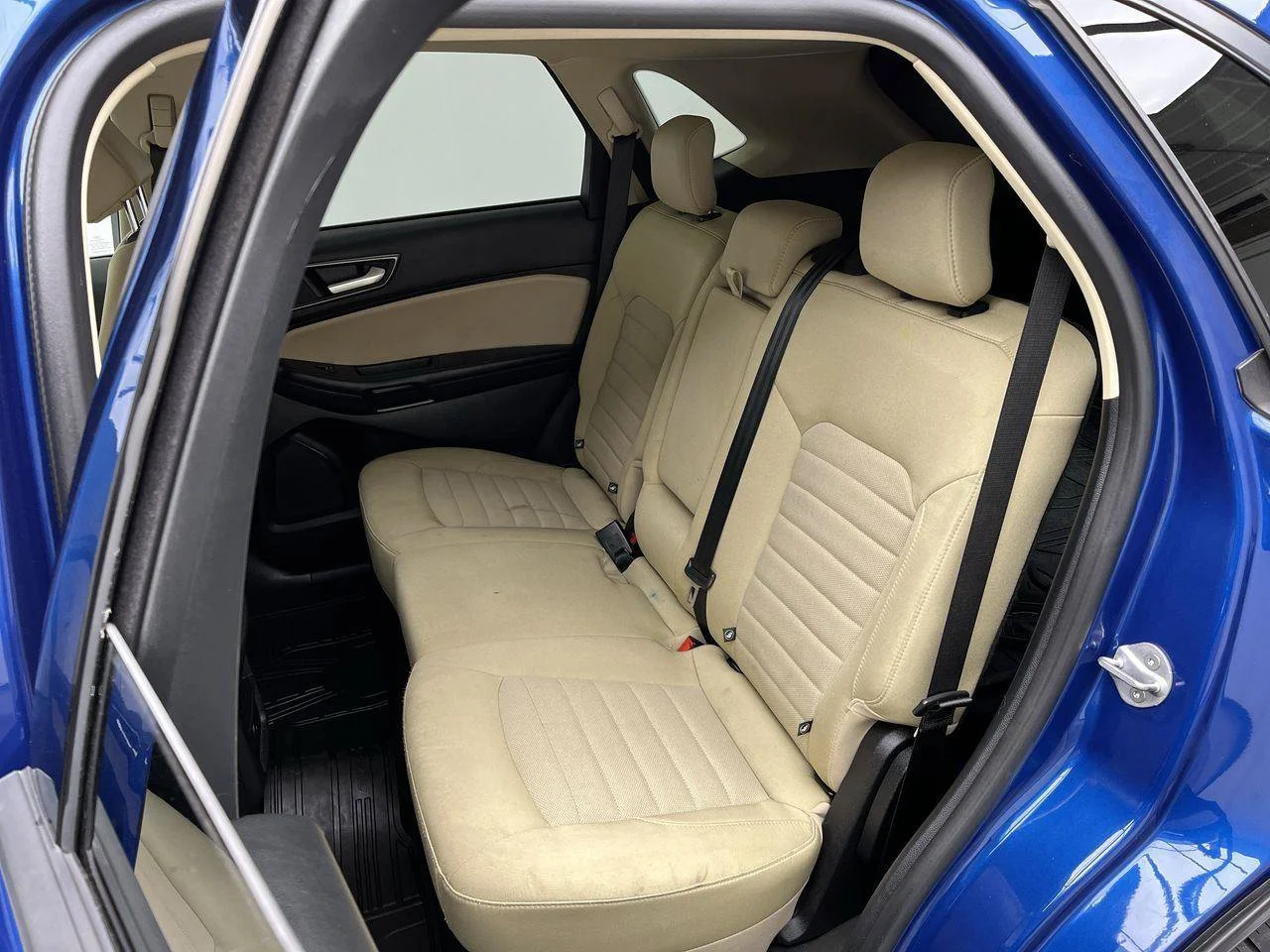 Used 2023 Blue Ford SE image 8