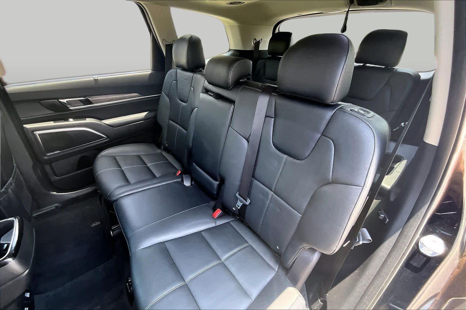 Used 2022 Ebony Black Kia SX image 21